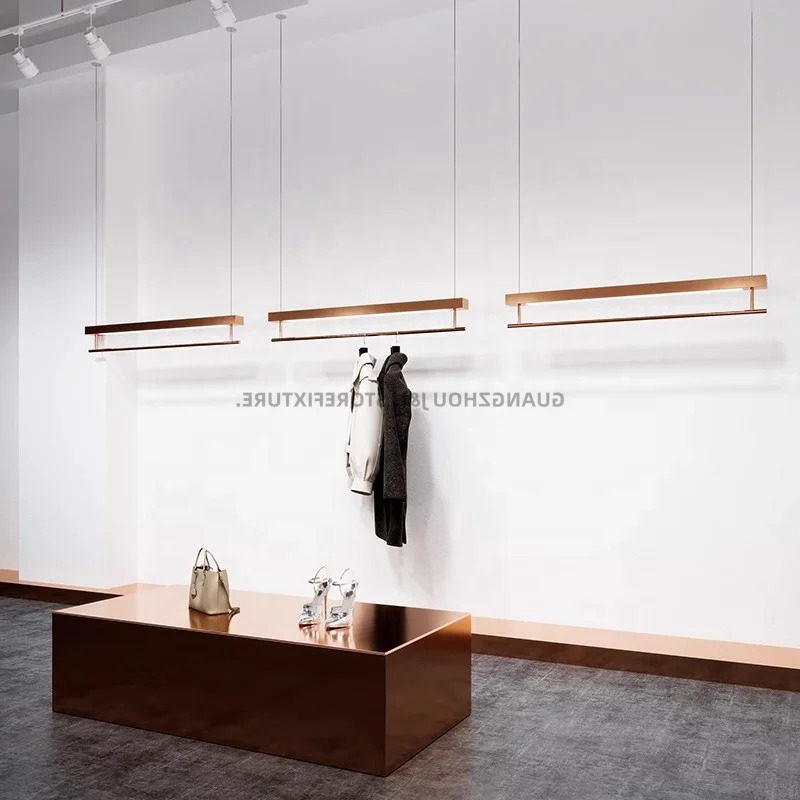 Nuovo Espositore per Abbigliam - Furniture Lighting & Decor Magazine recensione e prezzo